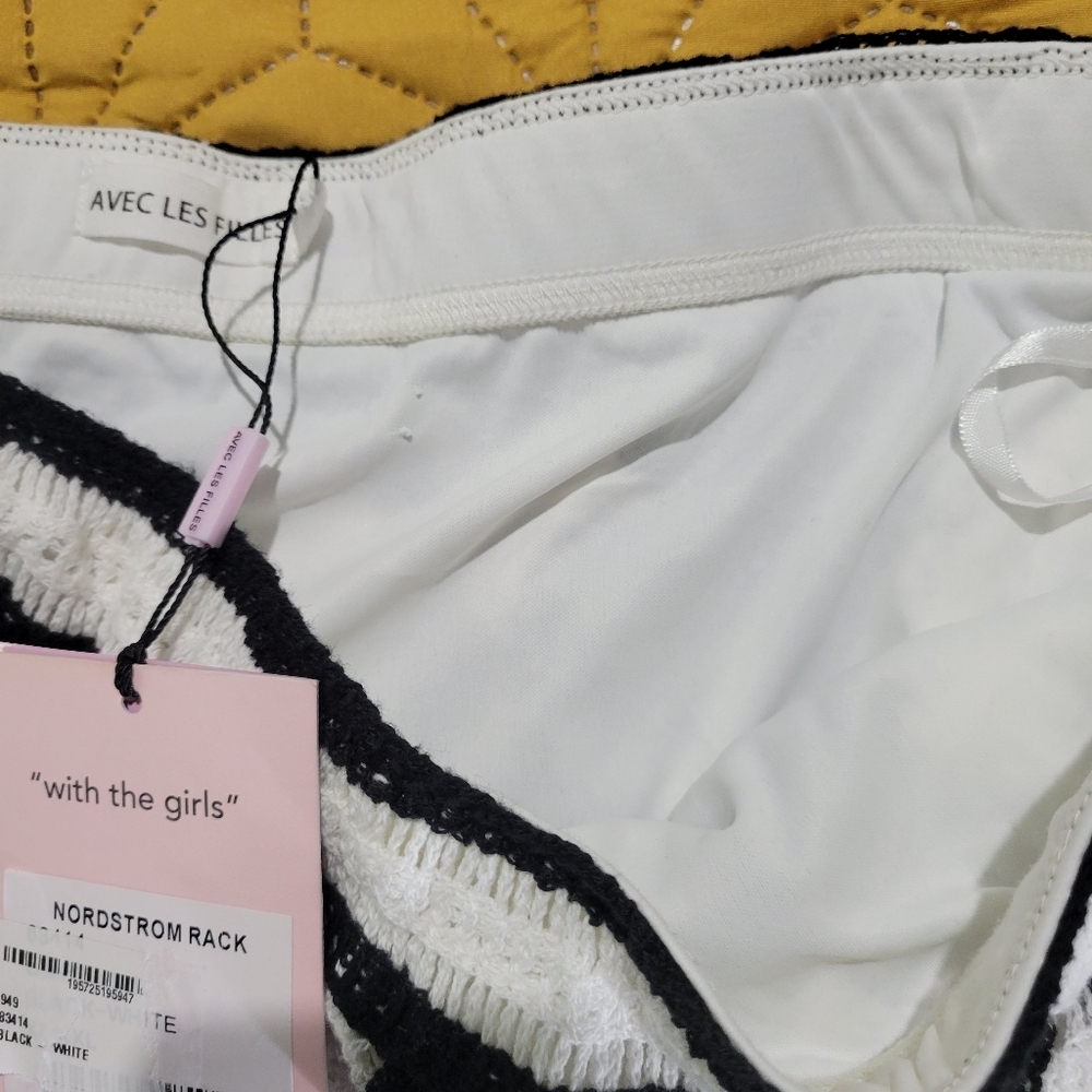 Avec Les Filles NWT Crochet Skirt In Black White Size XL/XXL - Picture 8 of 9